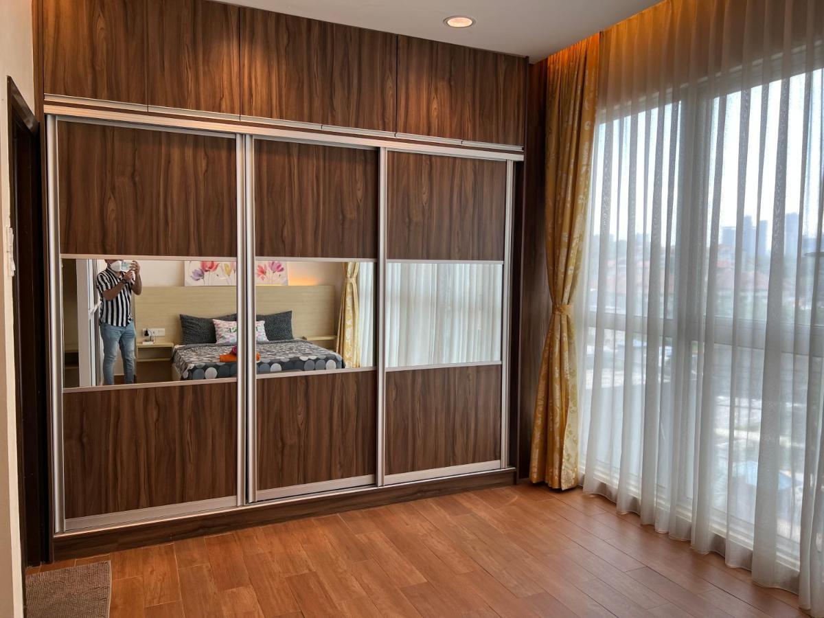 Luxury Regalia Suites By Adnan Kuala Lumpur Eksteriør billede